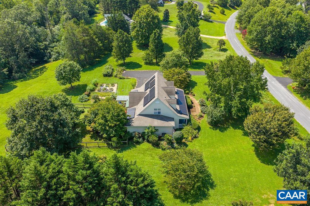 2733 SOUTHERN HILLS CT, NORTH GARDEN, Virginia 22959, 4 Bedrooms Bedrooms, ,3 BathroomsBathrooms,Residential,For sale,2733 SOUTHERN HILLS CT,668033 MLS # 668033