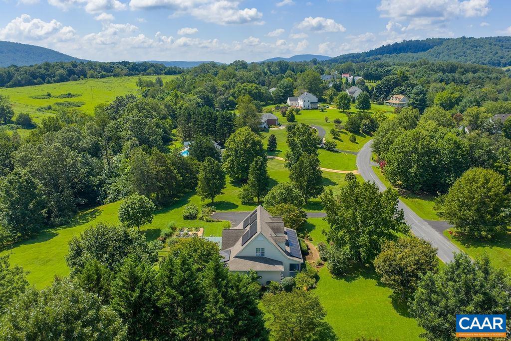 2733 SOUTHERN HILLS CT, NORTH GARDEN, Virginia 22959, 4 Bedrooms Bedrooms, ,3 BathroomsBathrooms,Residential,For sale,2733 SOUTHERN HILLS CT,668033 MLS # 668033