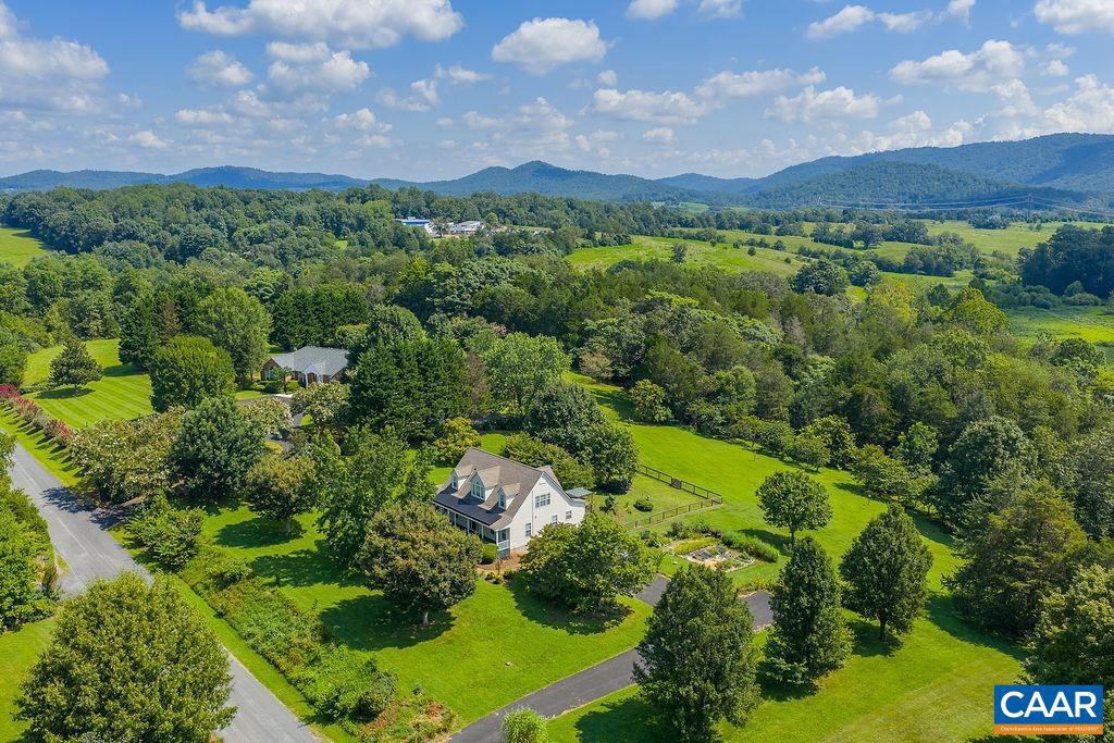 2733 SOUTHERN HILLS CT, NORTH GARDEN, Virginia 22959, 4 Bedrooms Bedrooms, ,3 BathroomsBathrooms,Residential,For sale,2733 SOUTHERN HILLS CT,668033 MLS # 668033