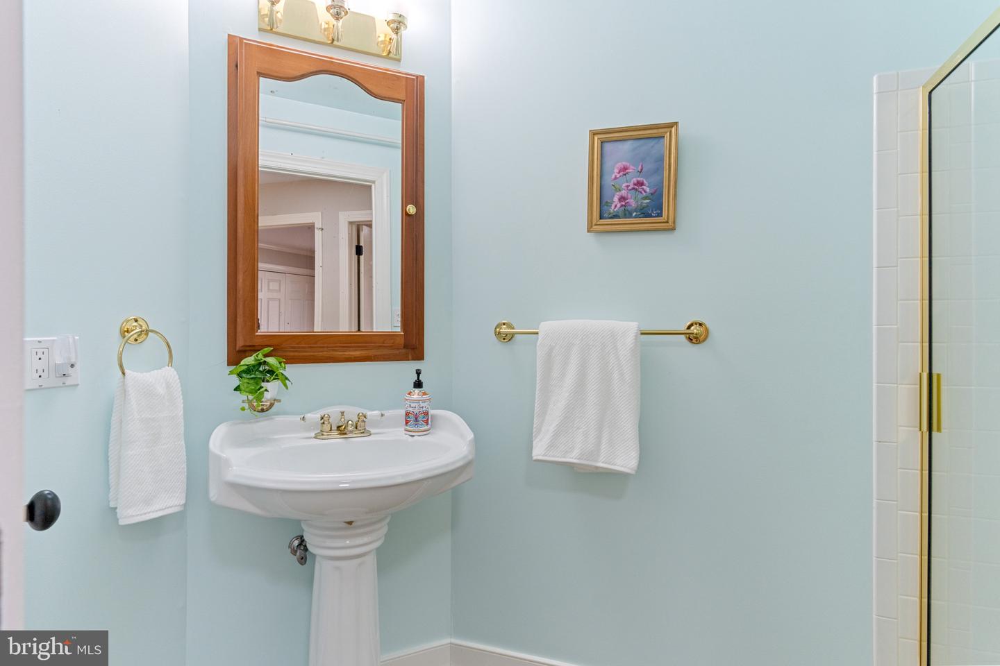 112 CONFEDERATE CIR, LOCUST GROVE, Virginia 22508, 5 Bedrooms Bedrooms, ,4 BathroomsBathrooms,Residential,For sale,112 CONFEDERATE CIR,VAOR2009232 MLS # VAOR2009232