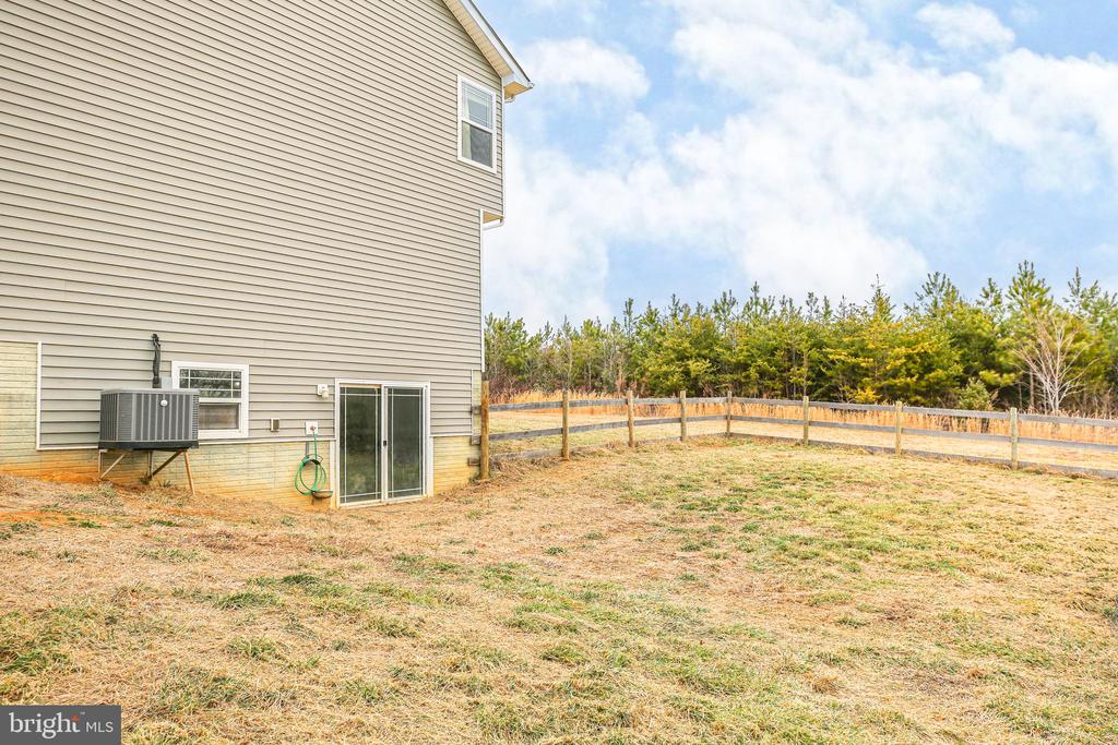 7716 PILGRIM LN, SPOTSYLVANIA, Virginia 22551, 4 Bedrooms Bedrooms, ,2 BathroomsBathrooms,Residential,7716 PILGRIM LN,VASP2035658 MLS # VASP2035658