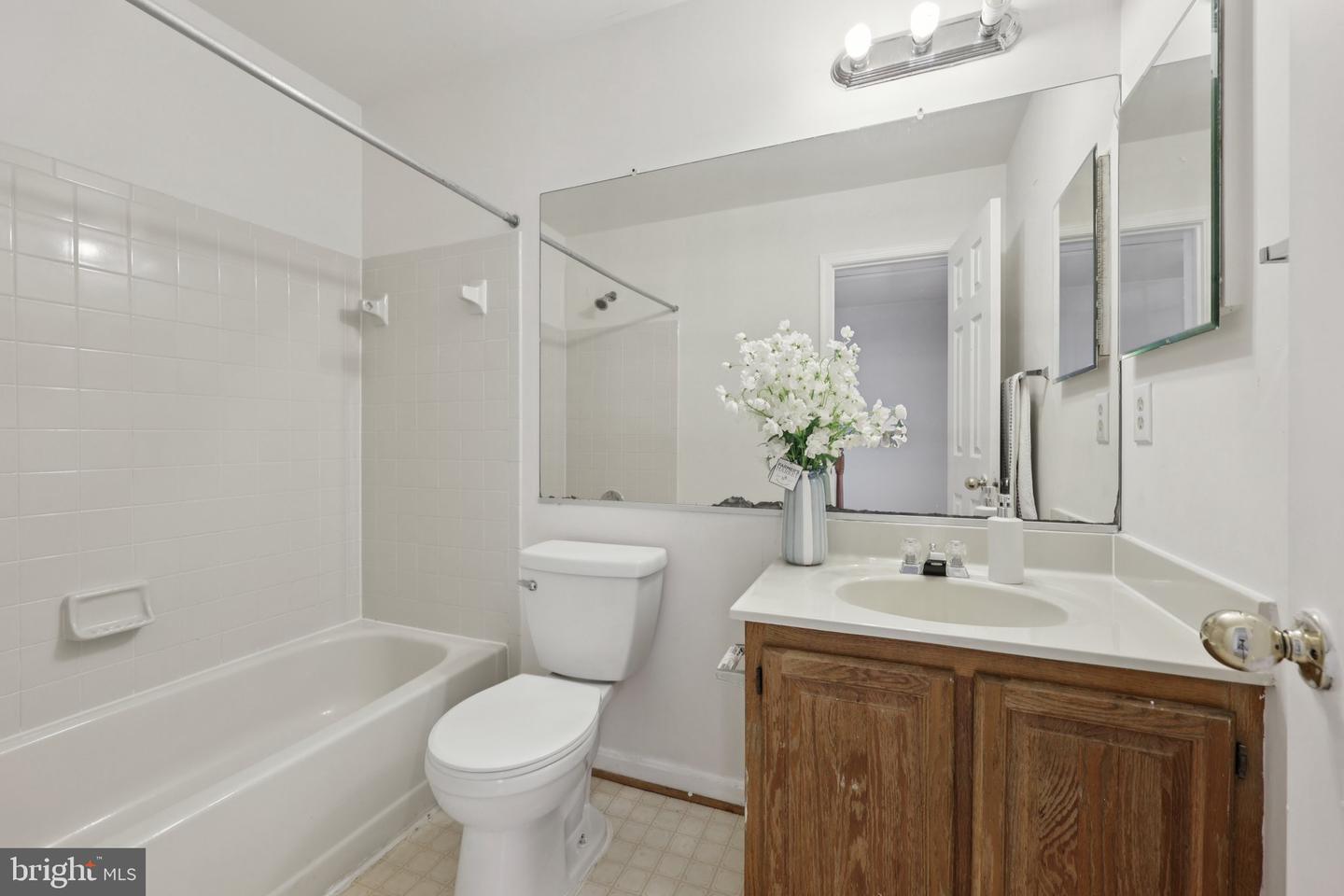 17875 LOUNSBERY DR, DUMFRIES, Virginia 22026, 3 Bedrooms Bedrooms, ,2 BathroomsBathrooms,Residential,For sale,17875 LOUNSBERY DR,VAPW2097540 MLS # VAPW2097540