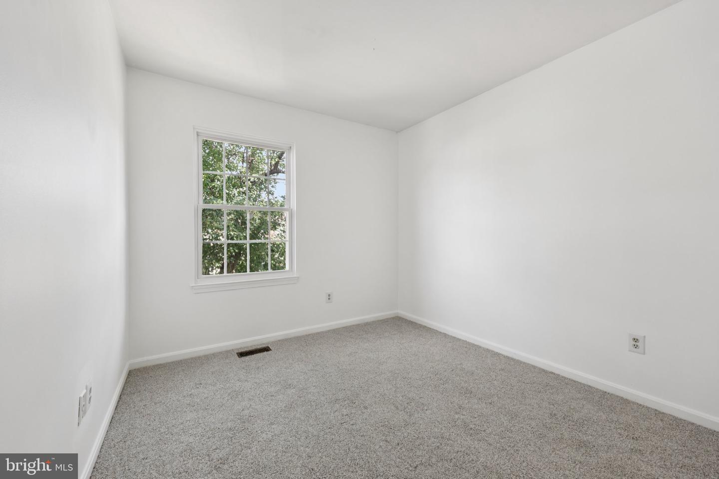 17875 LOUNSBERY DR, DUMFRIES, Virginia 22026, 3 Bedrooms Bedrooms, ,2 BathroomsBathrooms,Residential,For sale,17875 LOUNSBERY DR,VAPW2097540 MLS # VAPW2097540