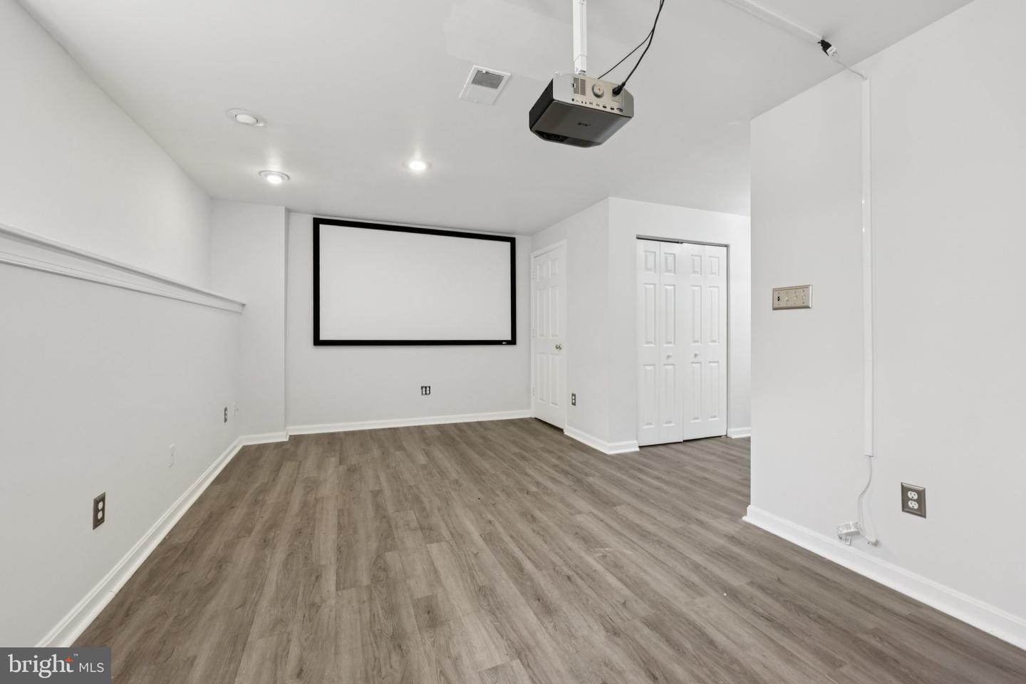 17875 LOUNSBERY DR, DUMFRIES, Virginia 22026, 3 Bedrooms Bedrooms, ,2 BathroomsBathrooms,Residential,For sale,17875 LOUNSBERY DR,VAPW2097540 MLS # VAPW2097540
