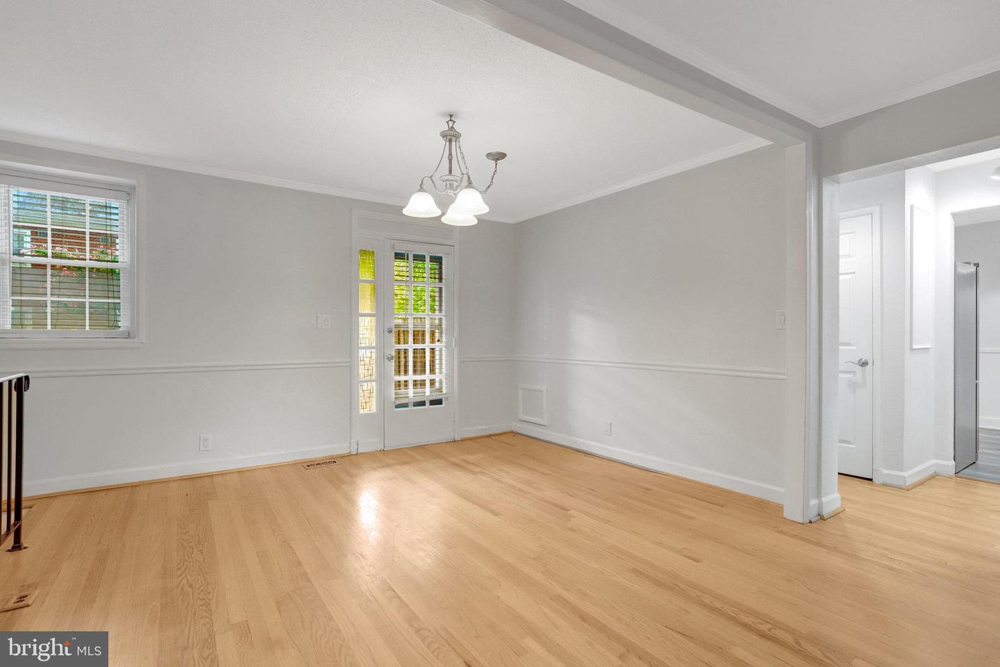 3004 S COLUMBUS ST S #A2, ARLINGTON, Virginia 22206, 2 Bedrooms Bedrooms, ,2 BathroomsBathrooms,Residential,For sale,3004 S COLUMBUS ST S #A2,VAAR2060310 MLS # VAAR2060310