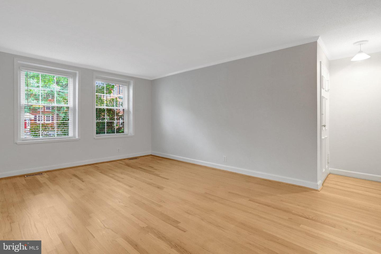 3004 S COLUMBUS ST S #A2, ARLINGTON, Virginia 22206, 2 Bedrooms Bedrooms, ,2 BathroomsBathrooms,Residential,For sale,3004 S COLUMBUS ST S #A2,VAAR2060310 MLS # VAAR2060310