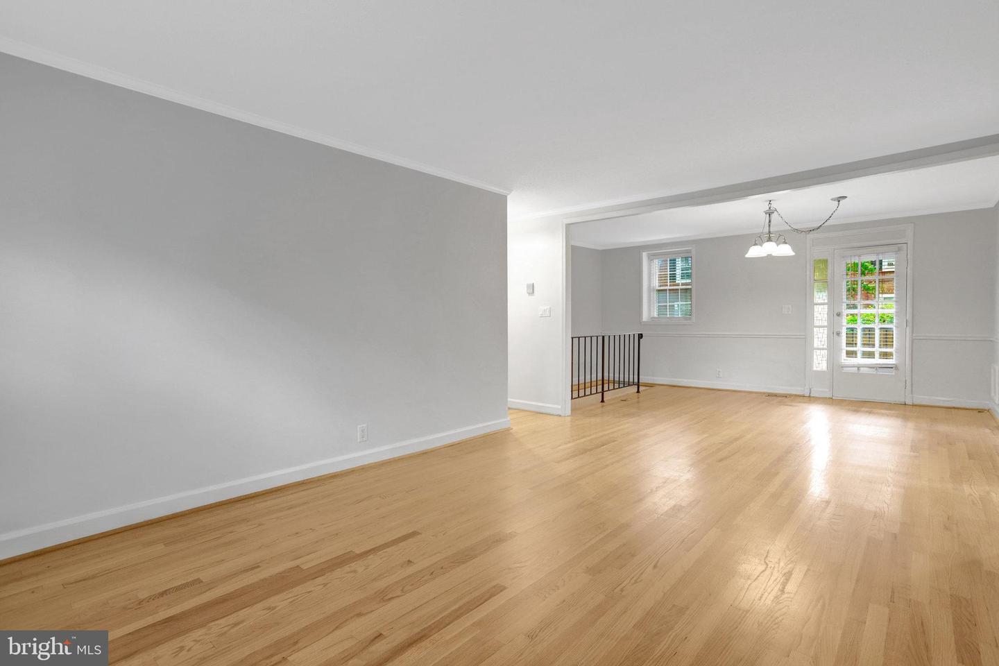 3004 S COLUMBUS ST S #A2, ARLINGTON, Virginia 22206, 2 Bedrooms Bedrooms, ,2 BathroomsBathrooms,Residential,For sale,3004 S COLUMBUS ST S #A2,VAAR2060310 MLS # VAAR2060310