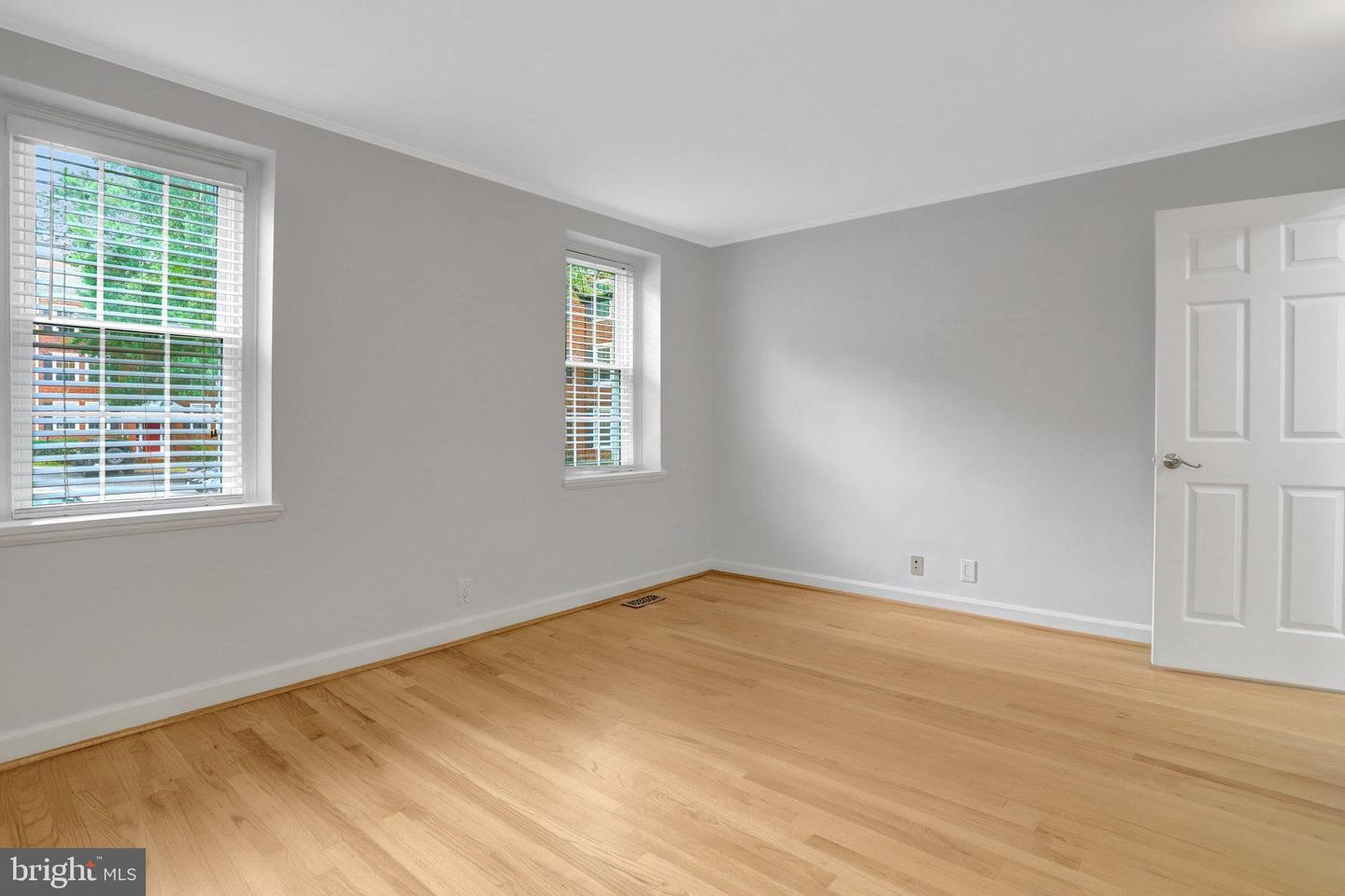 3004 S COLUMBUS ST S #A2, ARLINGTON, Virginia 22206, 2 Bedrooms Bedrooms, ,2 BathroomsBathrooms,Residential,For sale,3004 S COLUMBUS ST S #A2,VAAR2060310 MLS # VAAR2060310