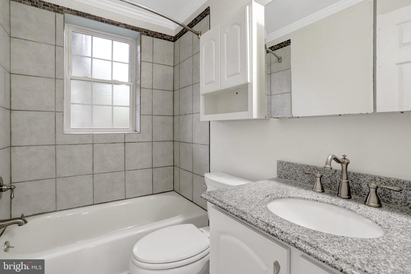 3004 S COLUMBUS ST S #A2, ARLINGTON, Virginia 22206, 2 Bedrooms Bedrooms, ,2 BathroomsBathrooms,Residential,For sale,3004 S COLUMBUS ST S #A2,VAAR2060310 MLS # VAAR2060310