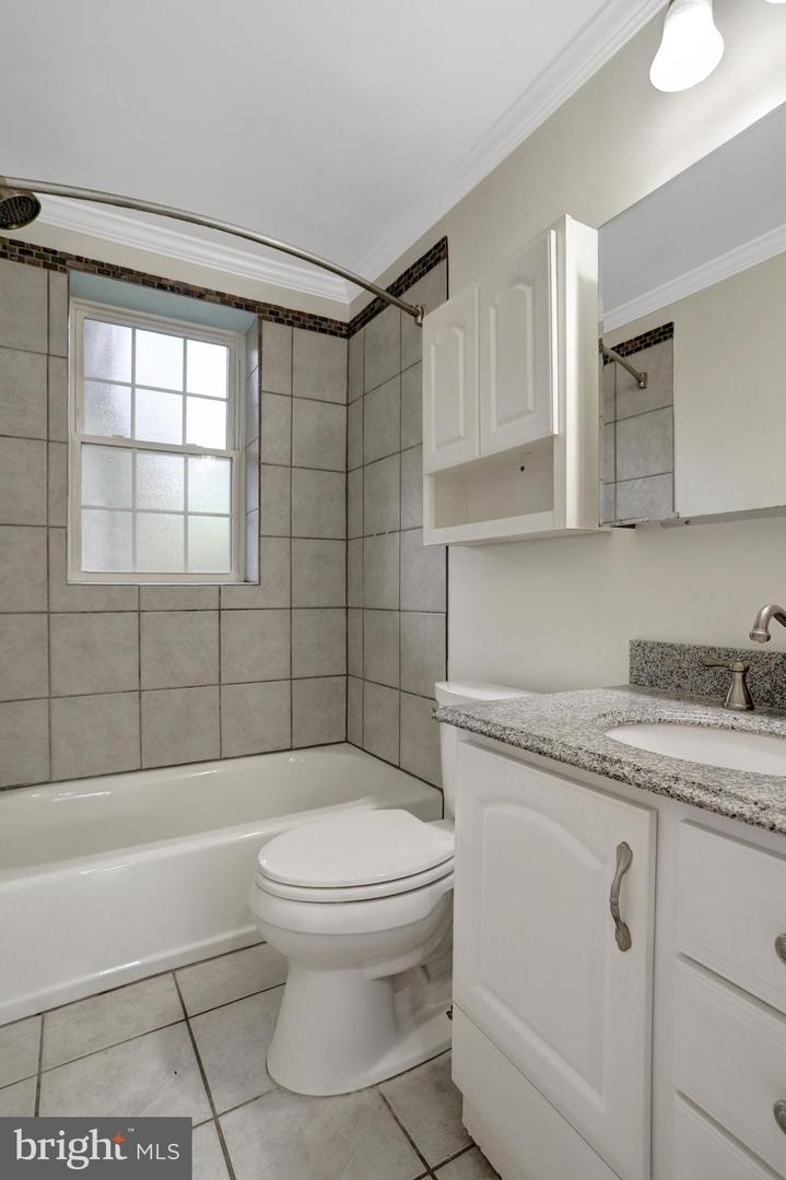 3004 S COLUMBUS ST S #A2, ARLINGTON, Virginia 22206, 2 Bedrooms Bedrooms, ,2 BathroomsBathrooms,Residential,For sale,3004 S COLUMBUS ST S #A2,VAAR2060310 MLS # VAAR2060310