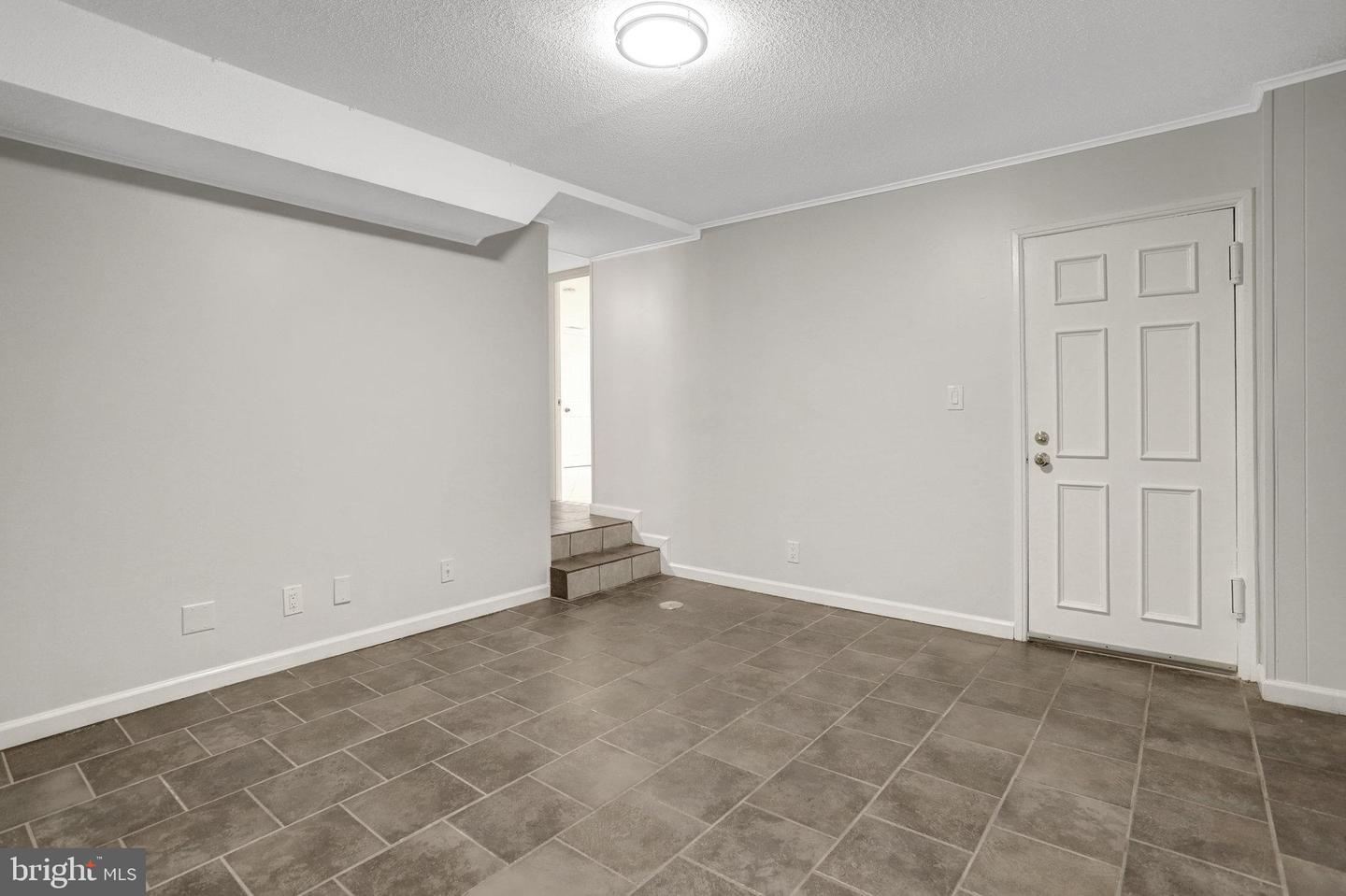 3004 S COLUMBUS ST S #A2, ARLINGTON, Virginia 22206, 2 Bedrooms Bedrooms, ,2 BathroomsBathrooms,Residential,For sale,3004 S COLUMBUS ST S #A2,VAAR2060310 MLS # VAAR2060310