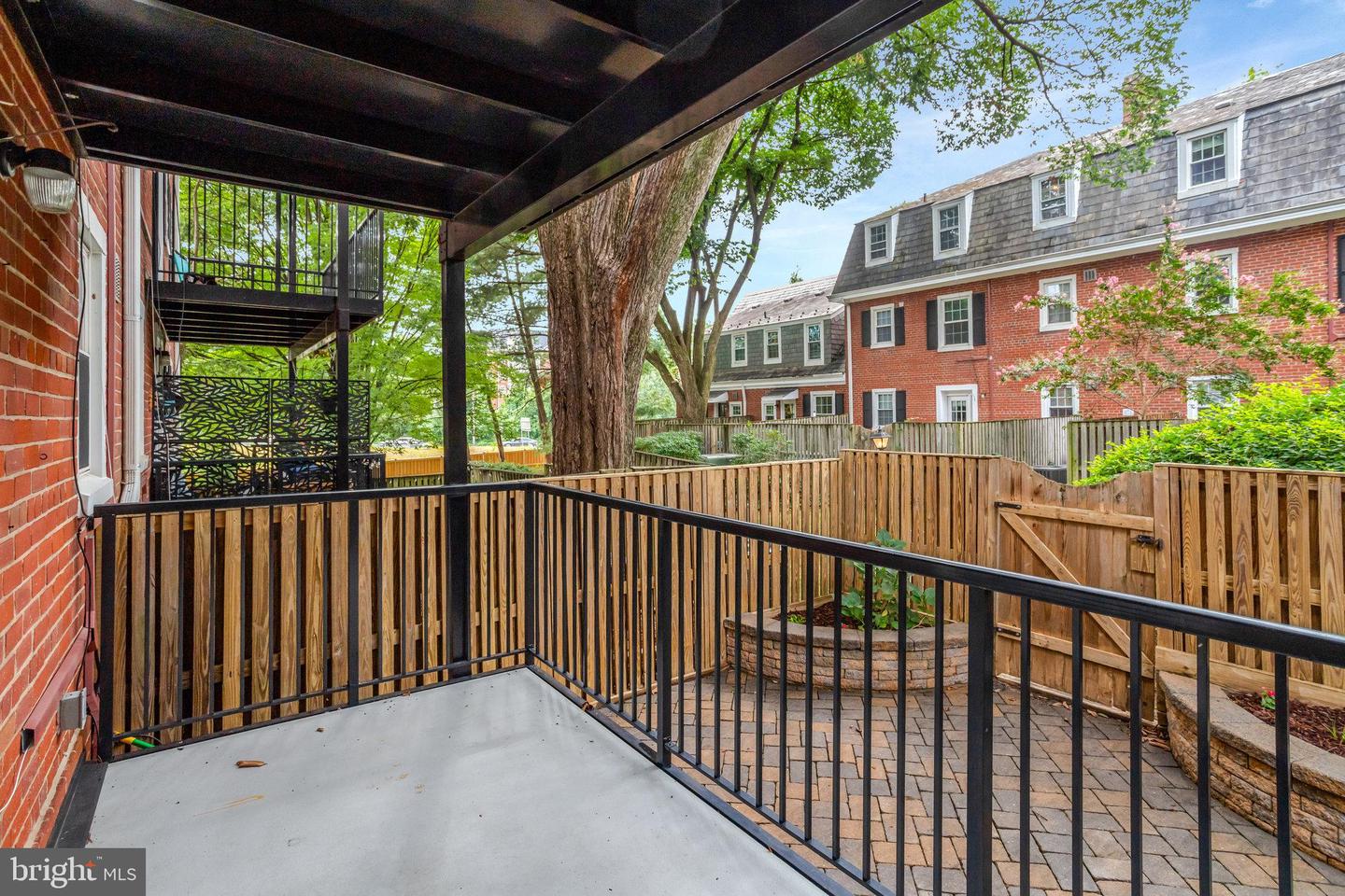 3004 S COLUMBUS ST S #A2, ARLINGTON, Virginia 22206, 2 Bedrooms Bedrooms, ,2 BathroomsBathrooms,Residential,For sale,3004 S COLUMBUS ST S #A2,VAAR2060310 MLS # VAAR2060310