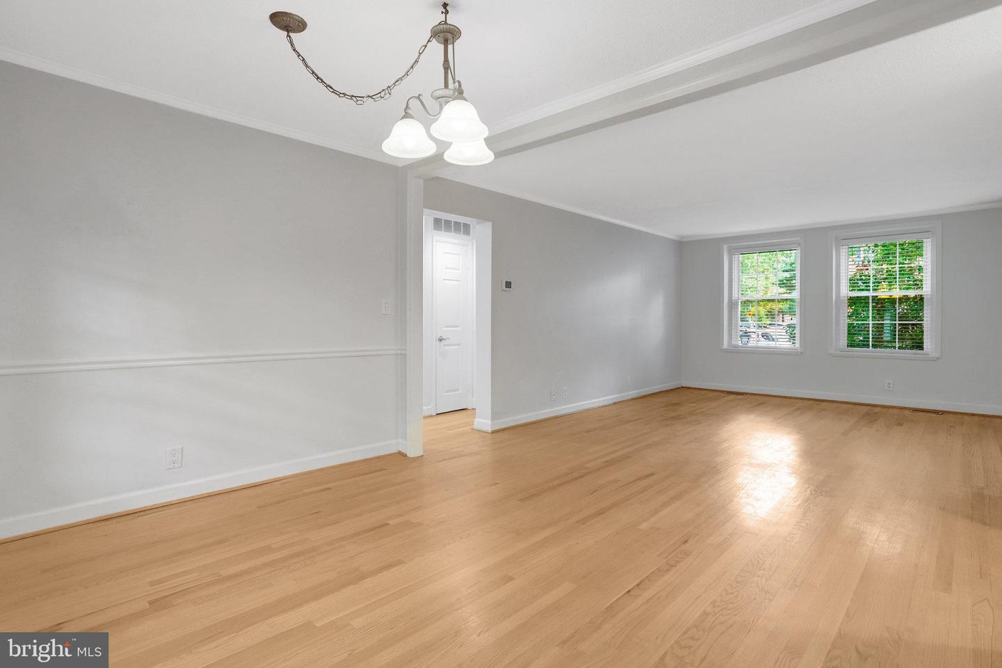 3004 S COLUMBUS ST S #A2, ARLINGTON, Virginia 22206, 2 Bedrooms Bedrooms, ,2 BathroomsBathrooms,Residential,For sale,3004 S COLUMBUS ST S #A2,VAAR2060310 MLS # VAAR2060310