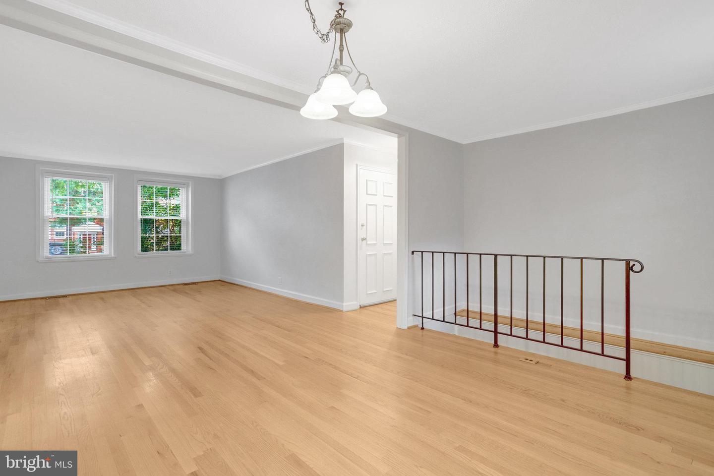 3004 S COLUMBUS ST S #A2, ARLINGTON, Virginia 22206, 2 Bedrooms Bedrooms, ,2 BathroomsBathrooms,Residential,For sale,3004 S COLUMBUS ST S #A2,VAAR2060310 MLS # VAAR2060310