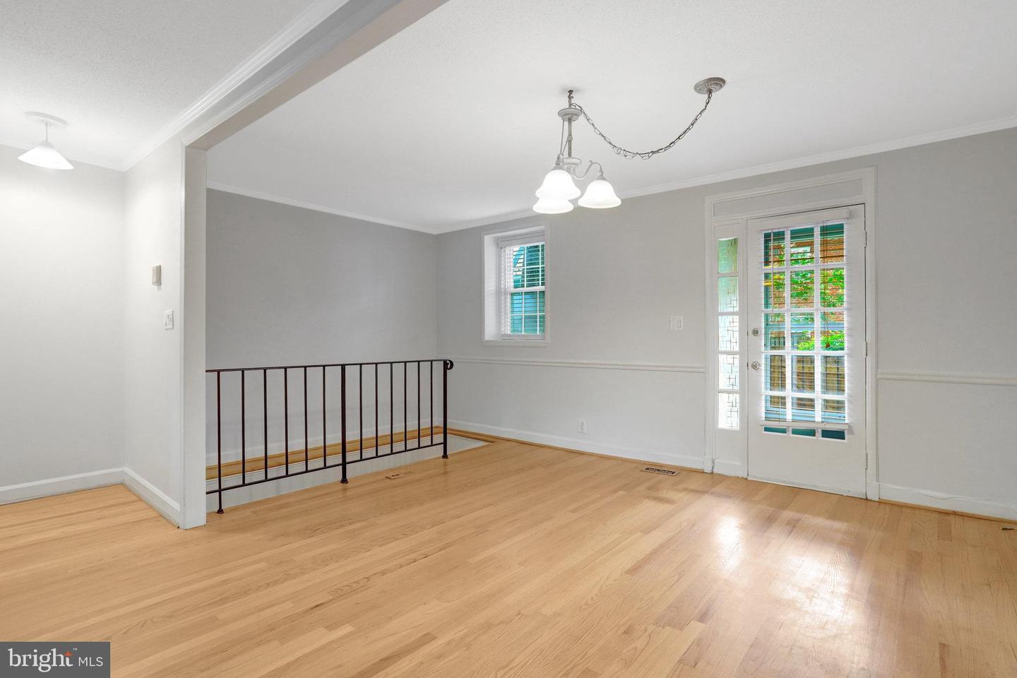 3004 S COLUMBUS ST S #A2, ARLINGTON, Virginia 22206, 2 Bedrooms Bedrooms, ,2 BathroomsBathrooms,Residential,For sale,3004 S COLUMBUS ST S #A2,VAAR2060310 MLS # VAAR2060310