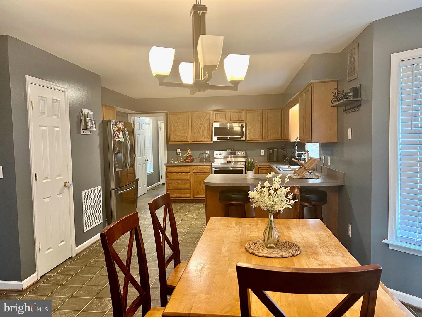 17034, 17030, 17046 LEE HWY, AMISSVILLE, Virginia 20106, 3 Bedrooms Bedrooms, ,3 BathroomsBathrooms,Residential,For sale,17034, 17030, 17046 LEE HWY,VACU2011098 MLS # VACU2011098