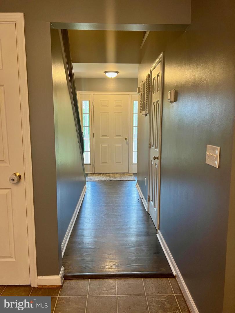 17034, 17030, 17046 LEE HWY, AMISSVILLE, Virginia 20106, 3 Bedrooms Bedrooms, ,3 BathroomsBathrooms,Residential,For sale,17034, 17030, 17046 LEE HWY,VACU2011098 MLS # VACU2011098