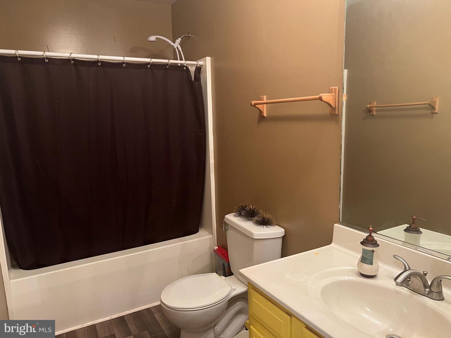 17034, 17030, 17046 LEE HWY, AMISSVILLE, Virginia 20106, 3 Bedrooms Bedrooms, ,3 BathroomsBathrooms,Residential,For sale,17034, 17030, 17046 LEE HWY,VACU2011098 MLS # VACU2011098
