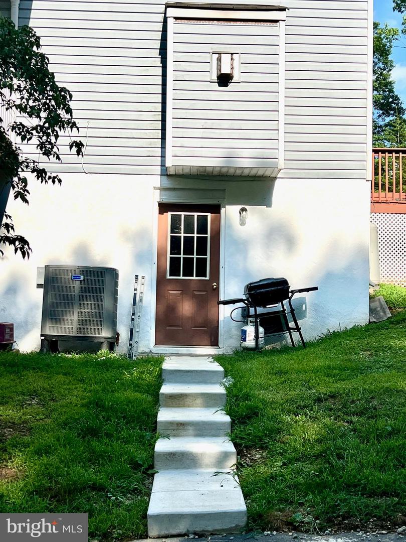 17034, 17030, 17046 LEE HWY, AMISSVILLE, Virginia 20106, 3 Bedrooms Bedrooms, ,3 BathroomsBathrooms,Residential,For sale,17034, 17030, 17046 LEE HWY,VACU2011098 MLS # VACU2011098