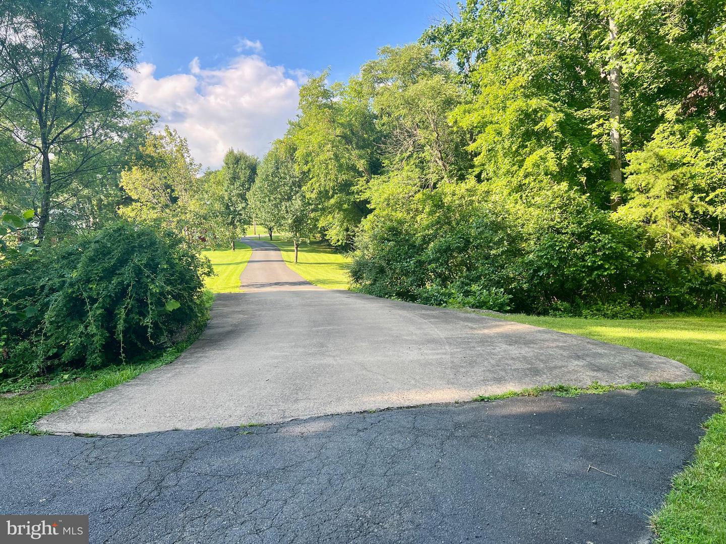 17034, 17030, 17046 LEE HWY, AMISSVILLE, Virginia 20106, 3 Bedrooms Bedrooms, ,3 BathroomsBathrooms,Residential,For sale,17034, 17030, 17046 LEE HWY,VACU2011098 MLS # VACU2011098