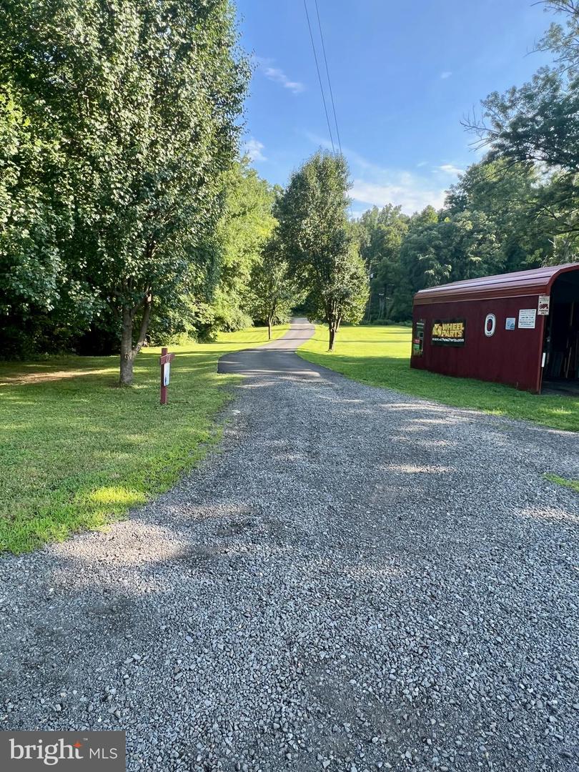 17034, 17030, 17046 LEE HWY, AMISSVILLE, Virginia 20106, 3 Bedrooms Bedrooms, ,3 BathroomsBathrooms,Residential,For sale,17034, 17030, 17046 LEE HWY,VACU2011098 MLS # VACU2011098