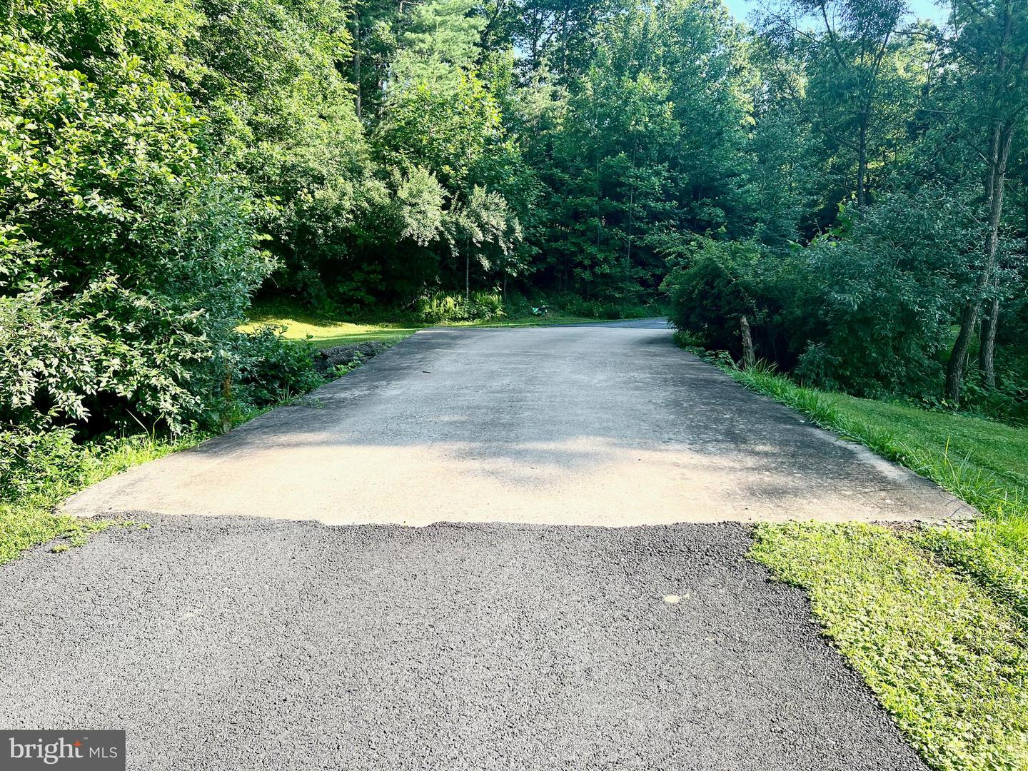 17034, 17030, 17046 LEE HWY, AMISSVILLE, Virginia 20106, 3 Bedrooms Bedrooms, ,3 BathroomsBathrooms,Residential,For sale,17034, 17030, 17046 LEE HWY,VACU2011098 MLS # VACU2011098