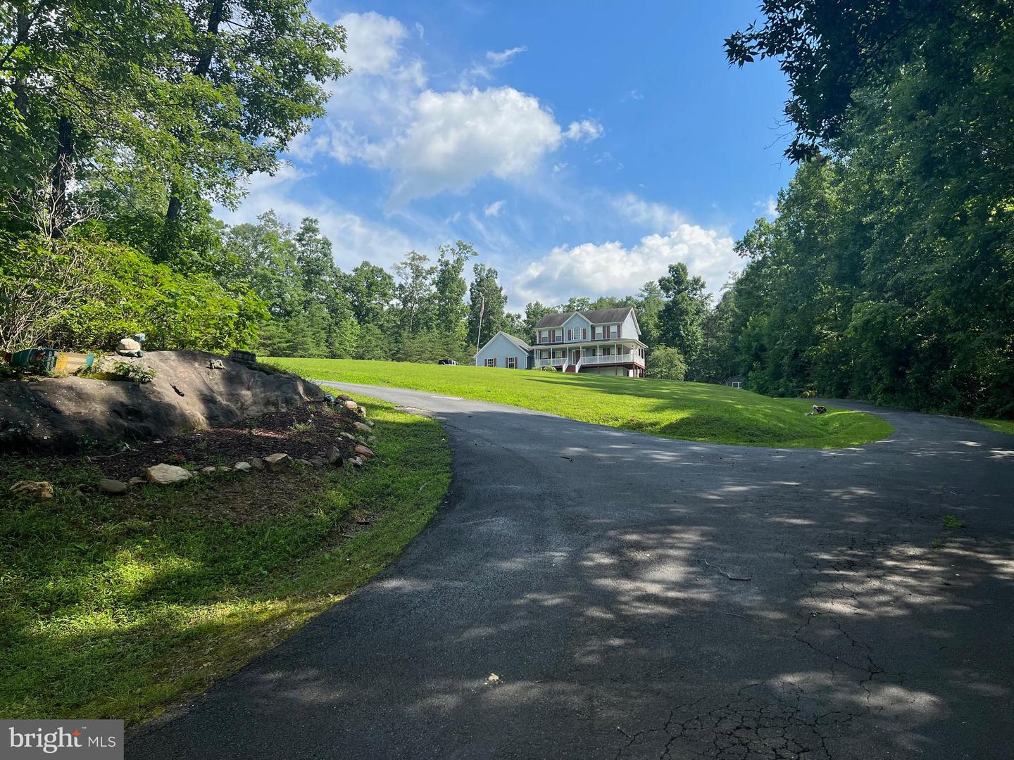 17034, 17030, 17046 LEE HWY, AMISSVILLE, Virginia 20106, 3 Bedrooms Bedrooms, ,3 BathroomsBathrooms,Residential,For sale,17034, 17030, 17046 LEE HWY,VACU2011098 MLS # VACU2011098