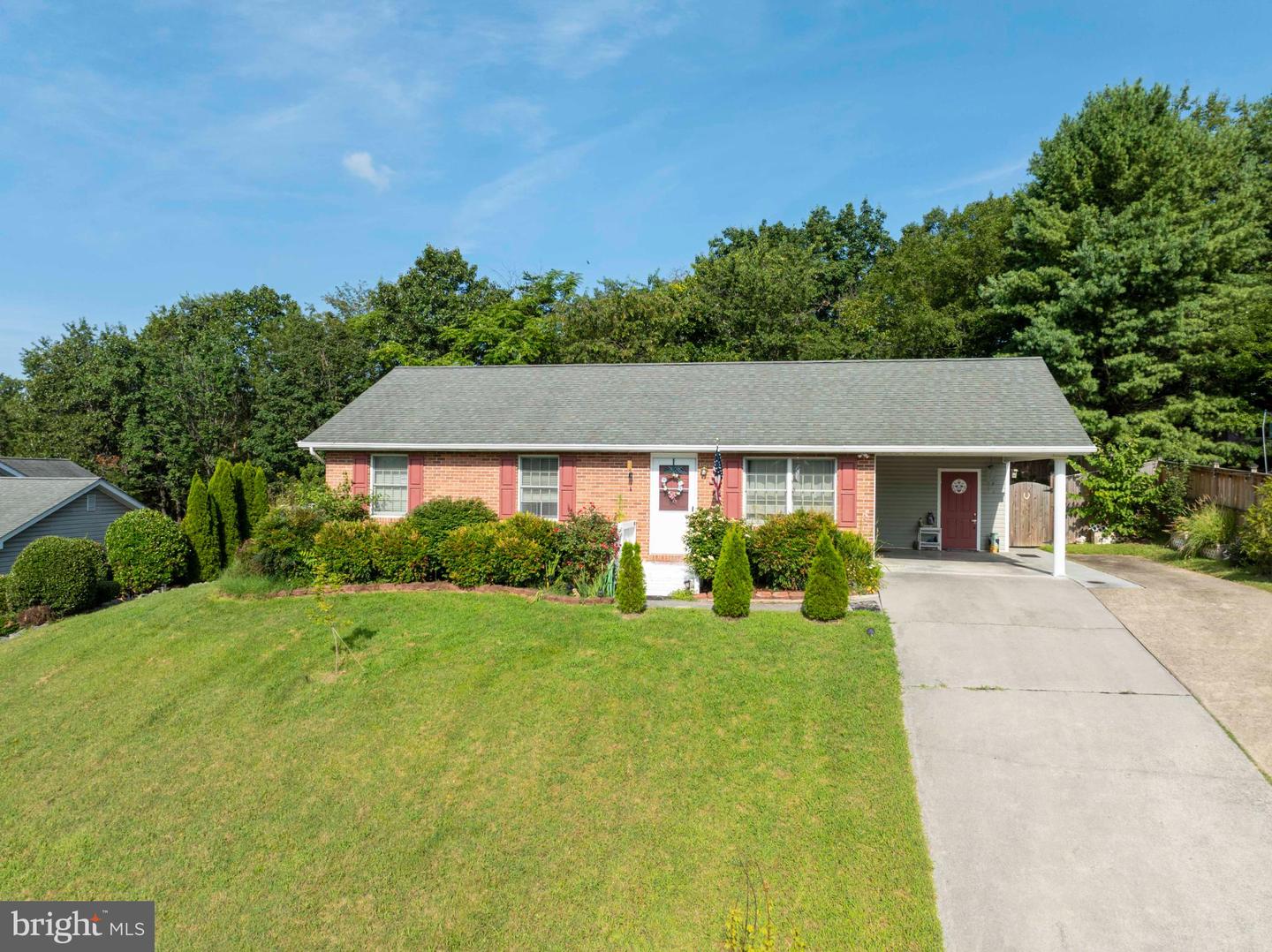 1197 KESLER RD, FRONT ROYAL, Virginia 22630, 3 Bedrooms Bedrooms, 8 Rooms Rooms,1 BathroomBathrooms,Residential,For sale,1197 KESLER RD,VAWR2011860 MLS # VAWR2011860
