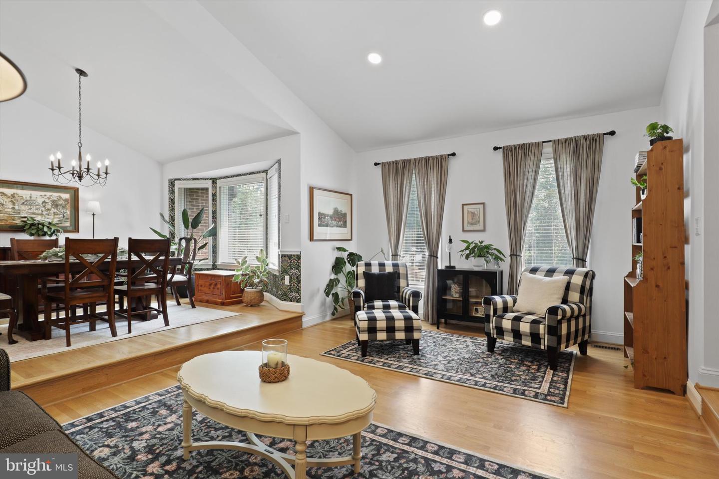 7054 IDYLWOOD RD, FALLS CHURCH, Virginia 22043, 7 Bedrooms Bedrooms, ,4 BathroomsBathrooms,Residential,For sale,7054 IDYLWOOD RD,VAFX2259710 MLS # VAFX2259710