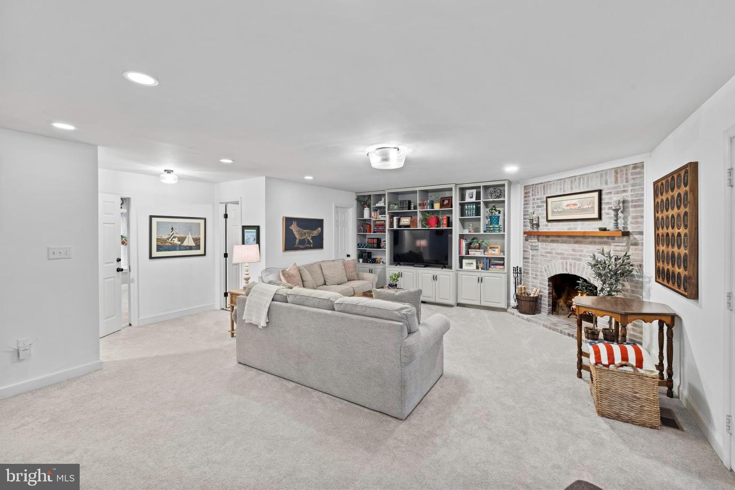 7054 IDYLWOOD RD, FALLS CHURCH, Virginia 22043, 7 Bedrooms Bedrooms, ,4 BathroomsBathrooms,Residential,For sale,7054 IDYLWOOD RD,VAFX2259710 MLS # VAFX2259710