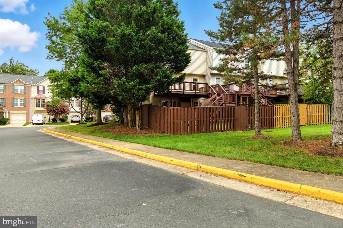 7495 GADSBY SQ, ALEXANDRIA, Virginia 22315, 3 Bedrooms Bedrooms, ,2 BathroomsBathrooms,Residential,For sale,7495 GADSBY SQ,VAFX2260262 MLS # VAFX2260262