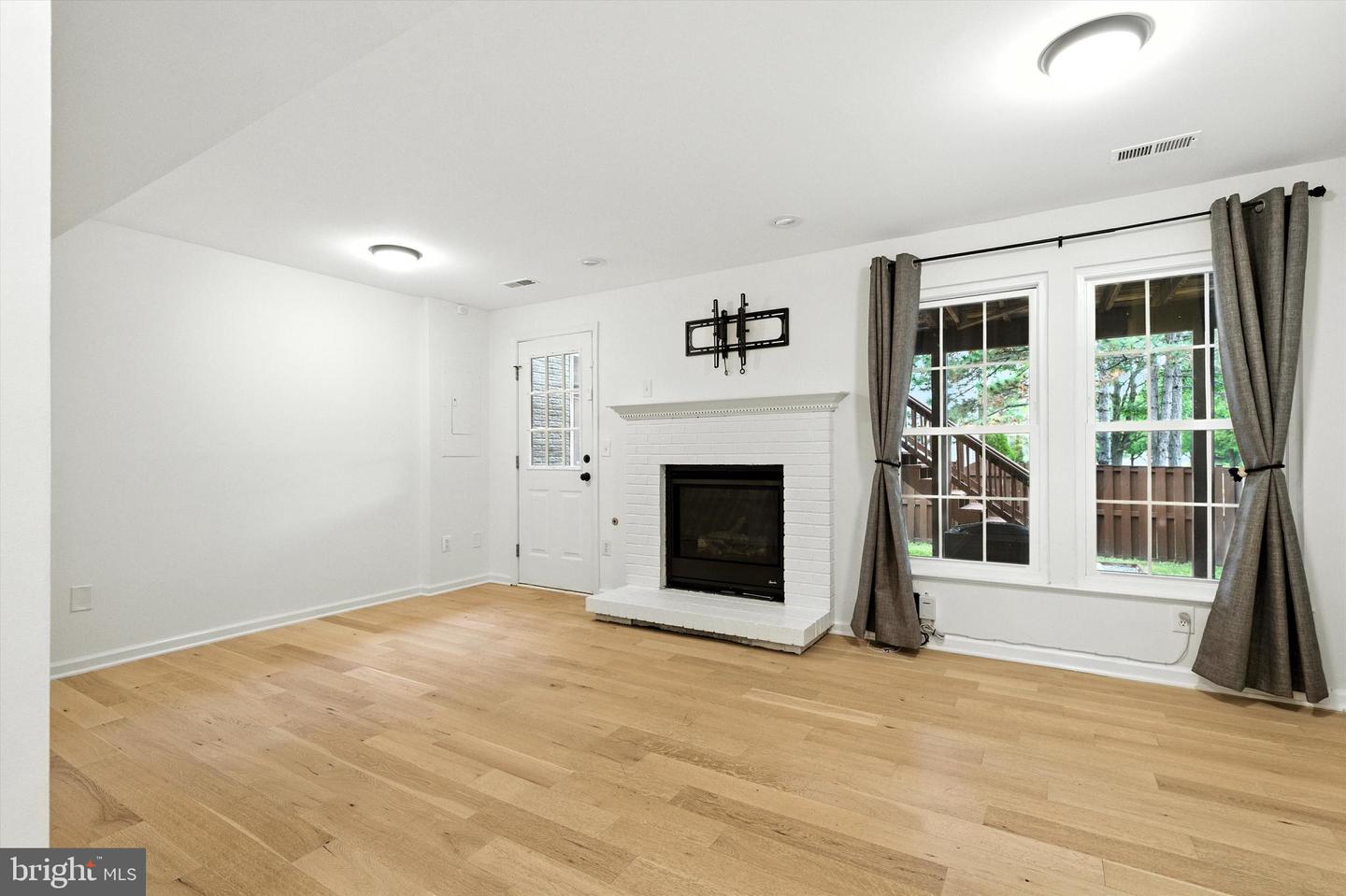 7495 GADSBY SQ, ALEXANDRIA, Virginia 22315, 3 Bedrooms Bedrooms, ,2 BathroomsBathrooms,Residential,For sale,7495 GADSBY SQ,VAFX2260262 MLS # VAFX2260262