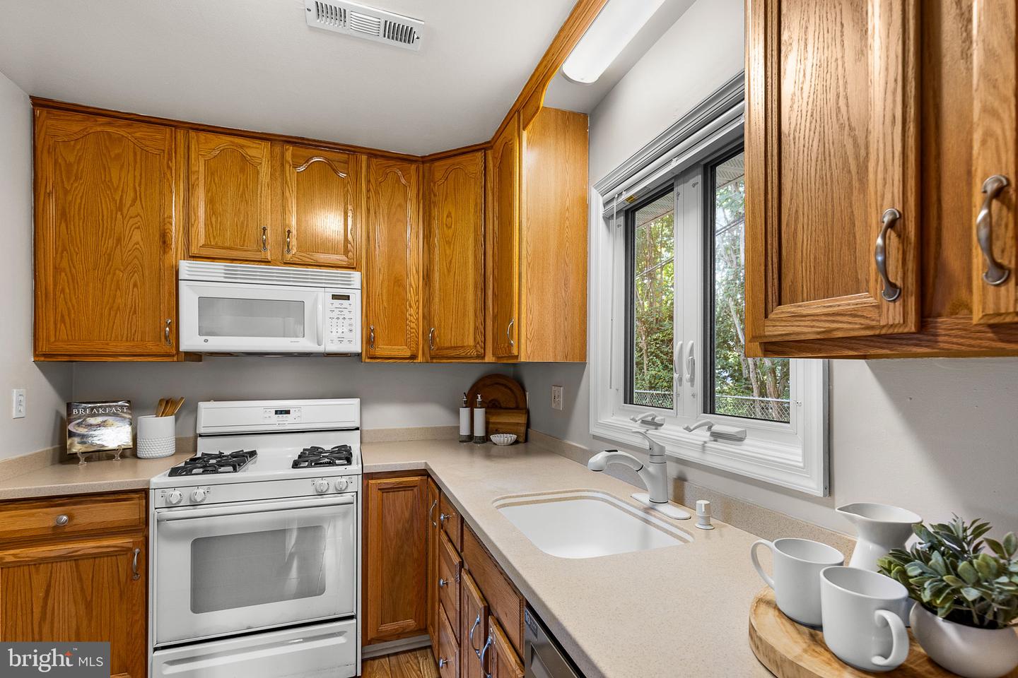 6529 VIRGINIA HILLS AVE, ALEXANDRIA, Virginia 22310, 3 Bedrooms Bedrooms, ,1 BathroomBathrooms,Residential,For sale,6529 VIRGINIA HILLS AVE,VAFX2260364 MLS # VAFX2260364