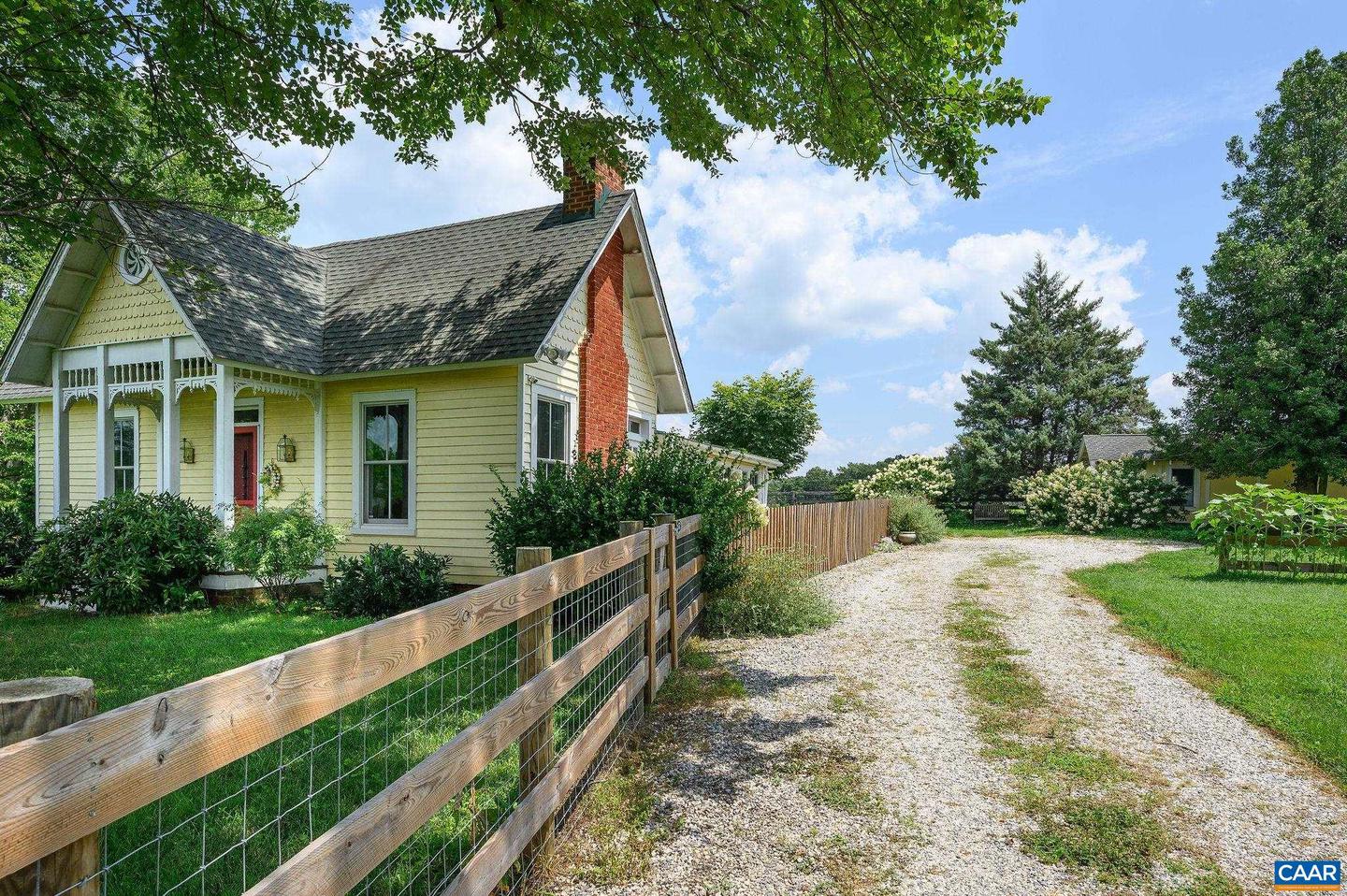 35 PAYNES LANDING RD, SCOTTSVILLE, Virginia 22945, 2 Bedrooms Bedrooms, ,2 BathroomsBathrooms,Residential,For sale,35 PAYNES LANDING RD,667737 MLS # 667737