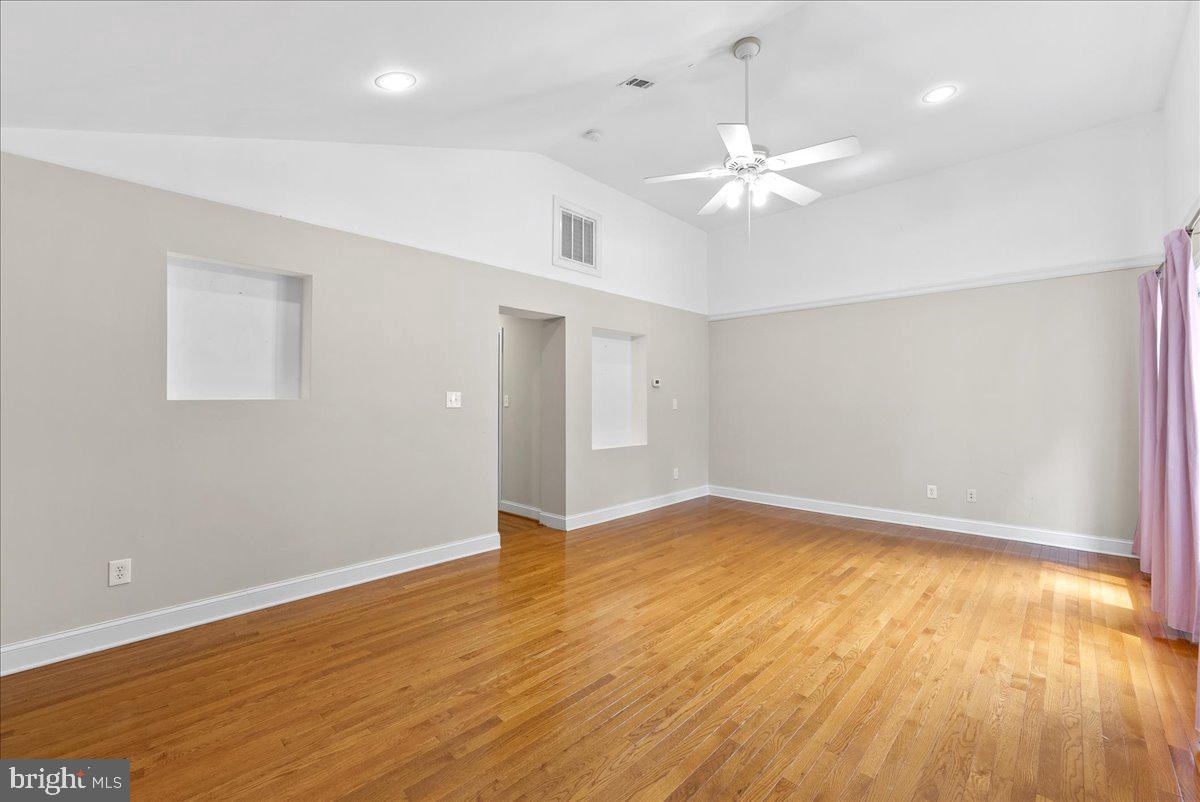7029 OLD DOMINION DR, MCLEAN, Virginia 22101, 6 Bedrooms Bedrooms, ,3 BathroomsBathrooms,Residential,For sale,7029 OLD DOMINION DR,VAFX2261770 MLS # VAFX2261770