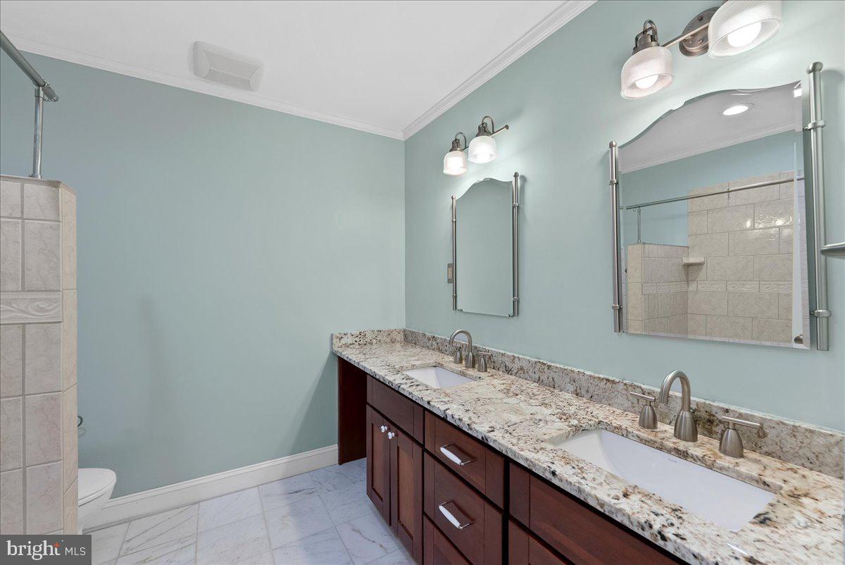 7029 OLD DOMINION DR, MCLEAN, Virginia 22101, 6 Bedrooms Bedrooms, ,3 BathroomsBathrooms,Residential,For sale,7029 OLD DOMINION DR,VAFX2261770 MLS # VAFX2261770