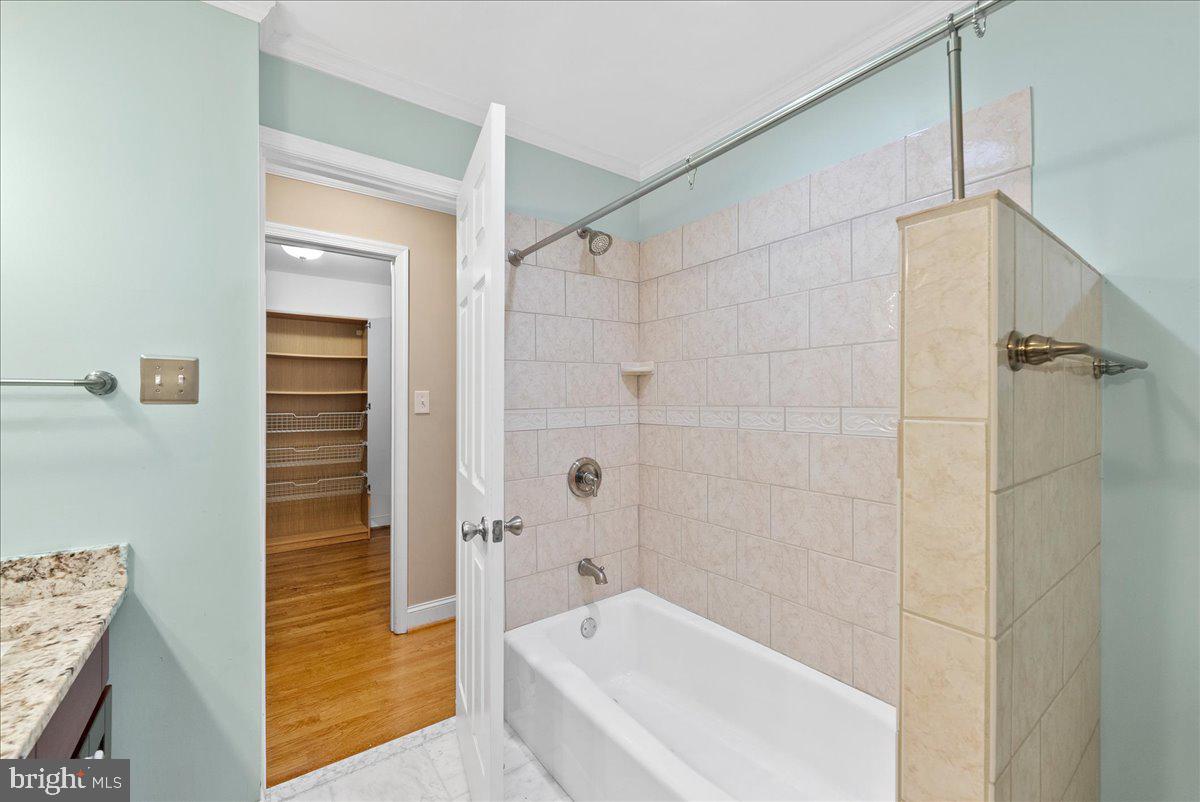 7029 OLD DOMINION DR, MCLEAN, Virginia 22101, 6 Bedrooms Bedrooms, ,3 BathroomsBathrooms,Residential,For sale,7029 OLD DOMINION DR,VAFX2261770 MLS # VAFX2261770
