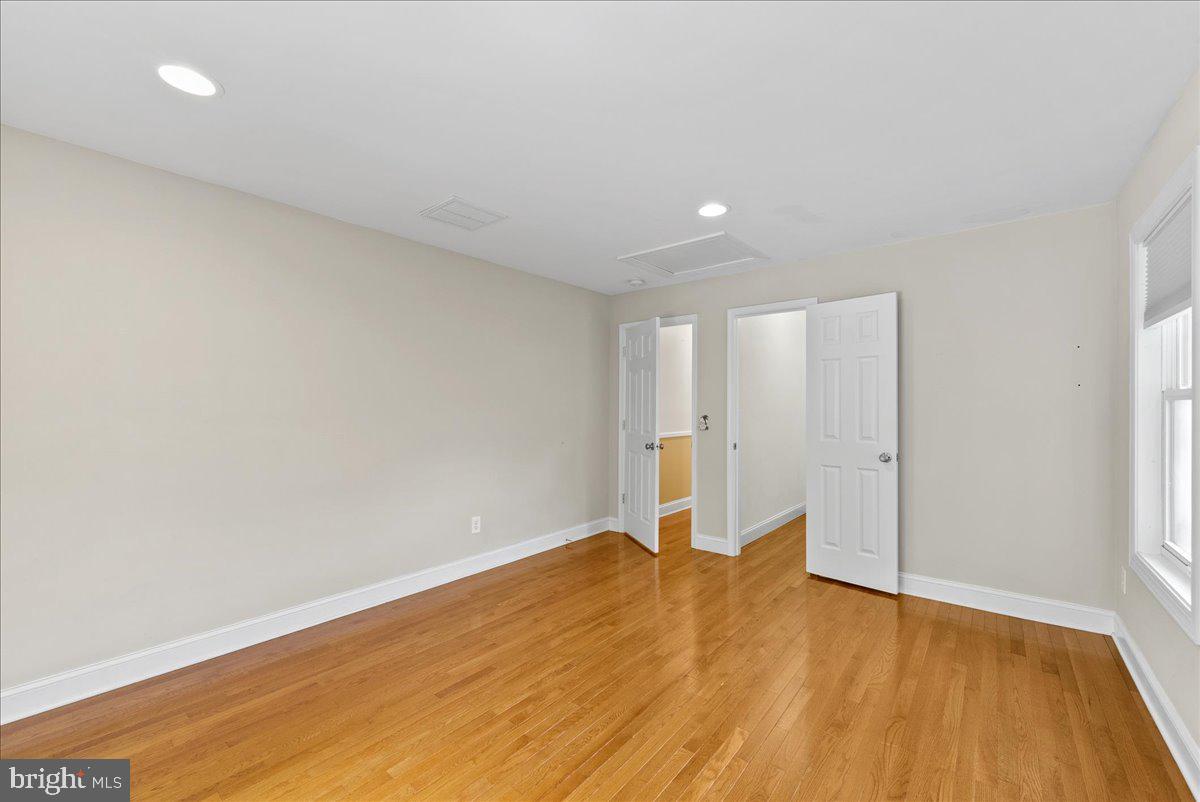 7029 OLD DOMINION DR, MCLEAN, Virginia 22101, 6 Bedrooms Bedrooms, ,3 BathroomsBathrooms,Residential,For sale,7029 OLD DOMINION DR,VAFX2261770 MLS # VAFX2261770