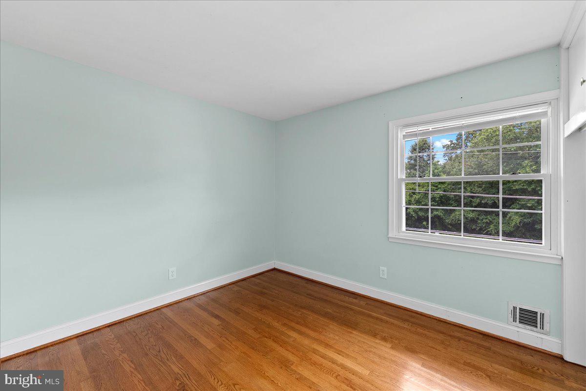 7029 OLD DOMINION DR, MCLEAN, Virginia 22101, 6 Bedrooms Bedrooms, ,3 BathroomsBathrooms,Residential,For sale,7029 OLD DOMINION DR,VAFX2261770 MLS # VAFX2261770