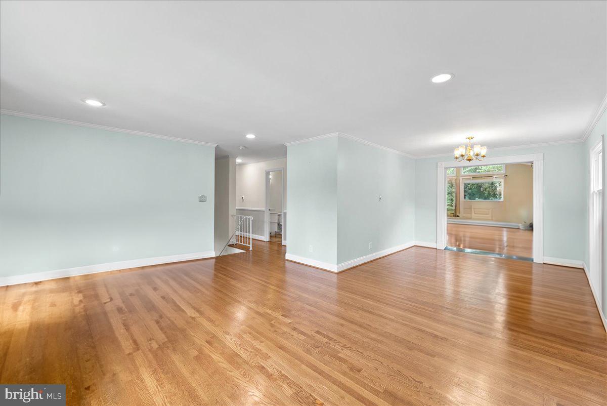 7029 OLD DOMINION DR, MCLEAN, Virginia 22101, 6 Bedrooms Bedrooms, ,3 BathroomsBathrooms,Residential,For sale,7029 OLD DOMINION DR,VAFX2261770 MLS # VAFX2261770