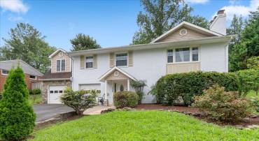 7029 OLD DOMINION DR, MCLEAN, Virginia 22101, 6 Bedrooms Bedrooms, ,3 BathroomsBathrooms,Residential,For sale,7029 OLD DOMINION DR,VAFX2261770 MLS # VAFX2261770