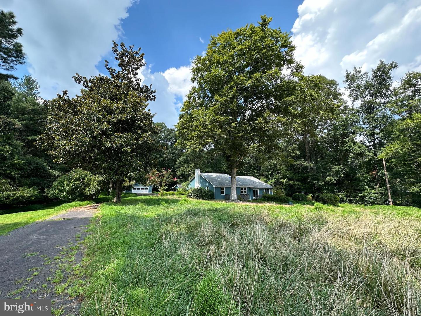 12365 HENDERSON RD, CLIFTON, Virginia 20124, 4 Bedrooms Bedrooms, ,3 BathroomsBathrooms,Residential,For sale,12365 HENDERSON RD,VAFX2261812 MLS # VAFX2261812