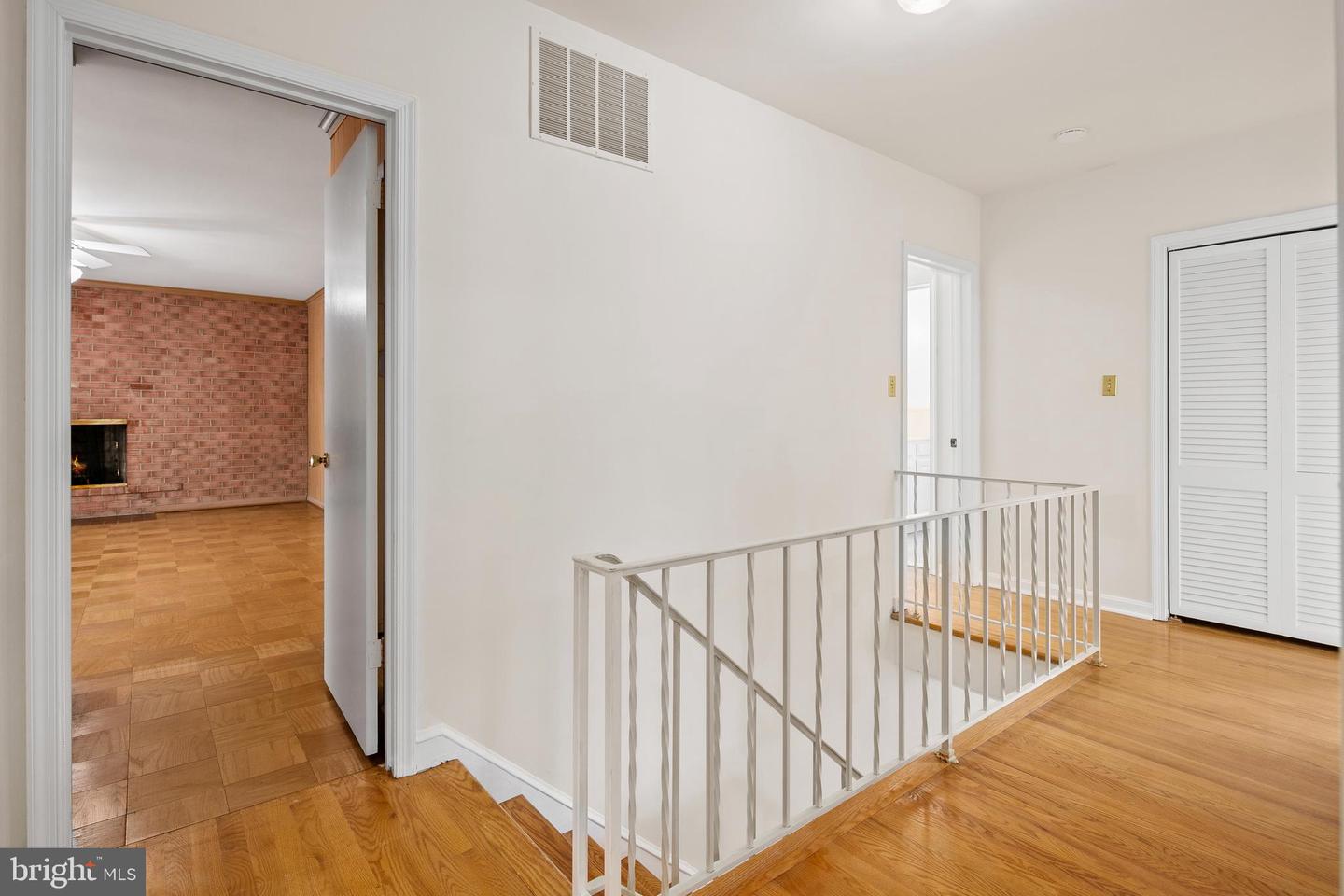 2728 S GROVE ST, ARLINGTON, Virginia 22202, 3 Bedrooms Bedrooms, ,2 BathroomsBathrooms,Residential,For sale,2728 S GROVE ST,VAAR2062410 MLS # VAAR2062410