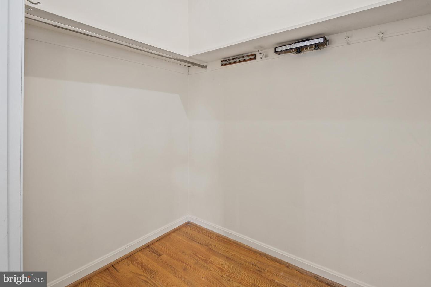2728 S GROVE ST, ARLINGTON, Virginia 22202, 3 Bedrooms Bedrooms, ,2 BathroomsBathrooms,Residential,For sale,2728 S GROVE ST,VAAR2062410 MLS # VAAR2062410