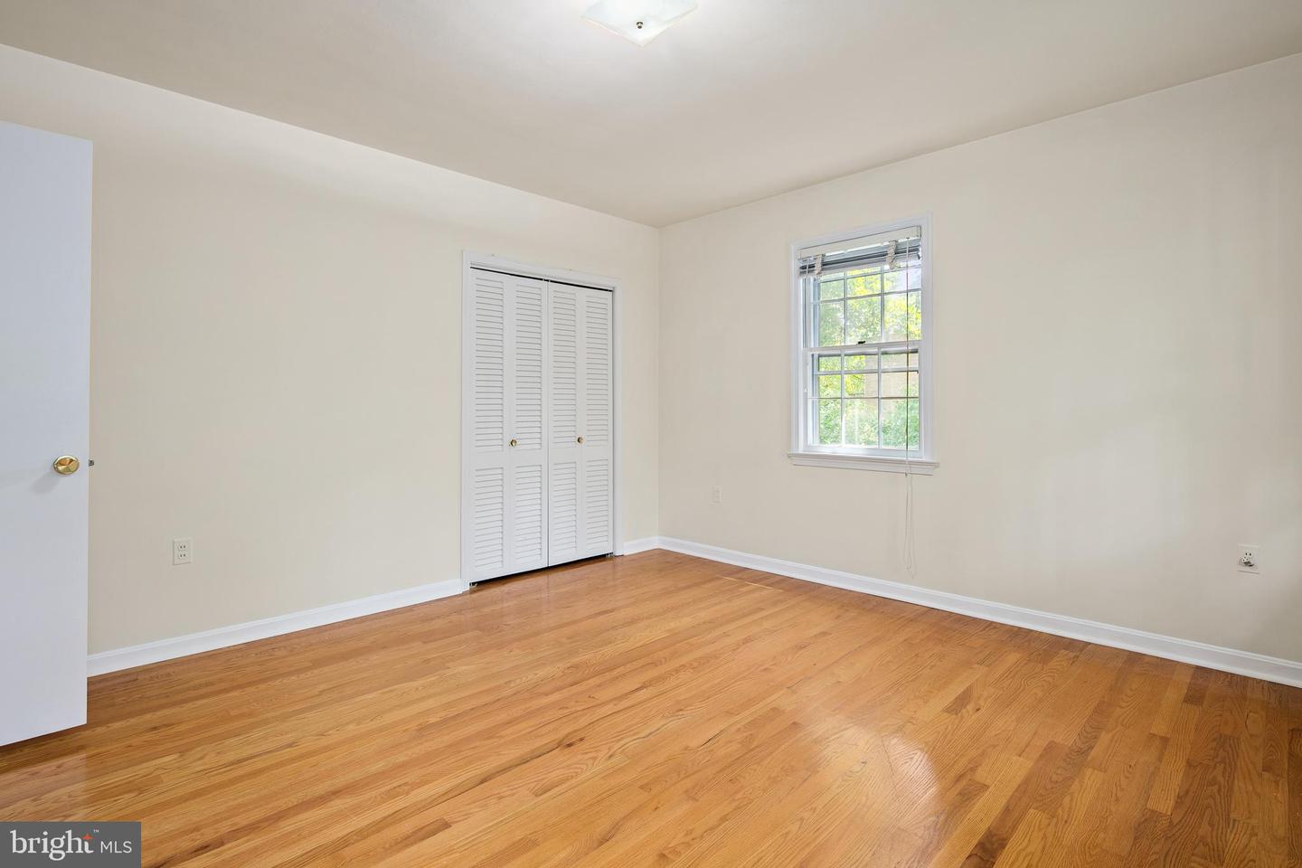 2728 S GROVE ST, ARLINGTON, Virginia 22202, 3 Bedrooms Bedrooms, ,2 BathroomsBathrooms,Residential,For sale,2728 S GROVE ST,VAAR2062410 MLS # VAAR2062410