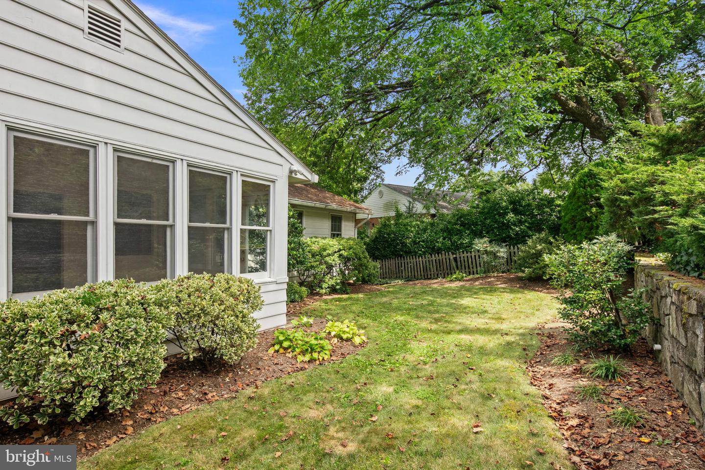 2728 S GROVE ST, ARLINGTON, Virginia 22202, 3 Bedrooms Bedrooms, ,2 BathroomsBathrooms,Residential,For sale,2728 S GROVE ST,VAAR2062410 MLS # VAAR2062410