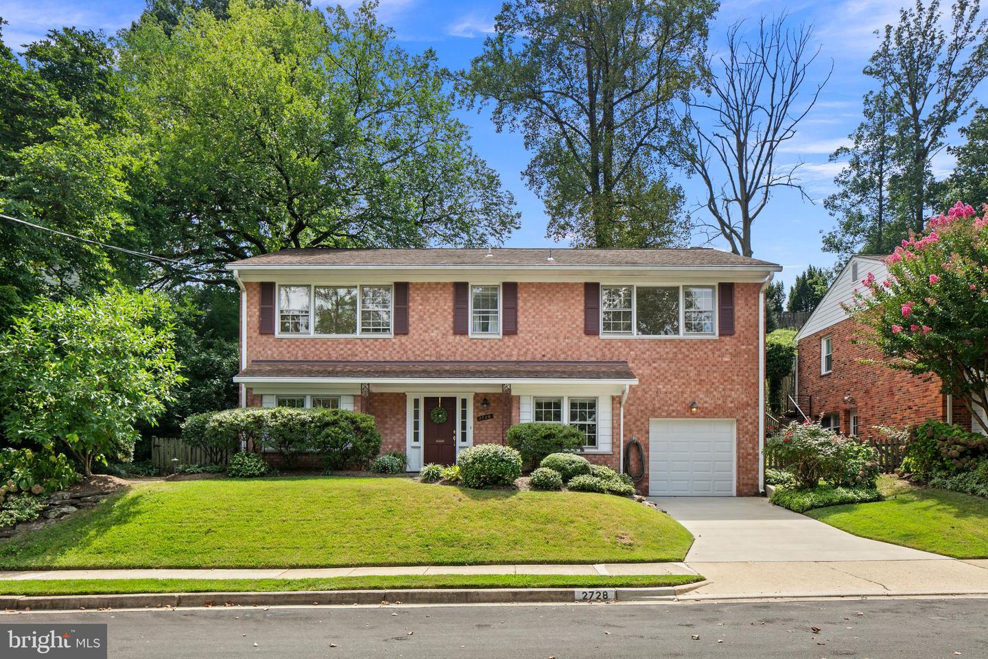 2728 S GROVE ST, ARLINGTON, Virginia 22202, 3 Bedrooms Bedrooms, ,2 BathroomsBathrooms,Residential,For sale,2728 S GROVE ST,VAAR2062410 MLS # VAAR2062410
