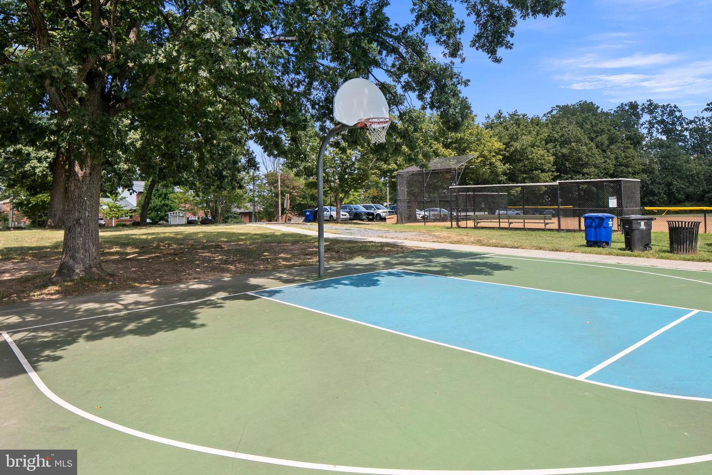 2728 S GROVE ST, ARLINGTON, Virginia 22202, 3 Bedrooms Bedrooms, ,2 BathroomsBathrooms,Residential,For sale,2728 S GROVE ST,VAAR2062410 MLS # VAAR2062410