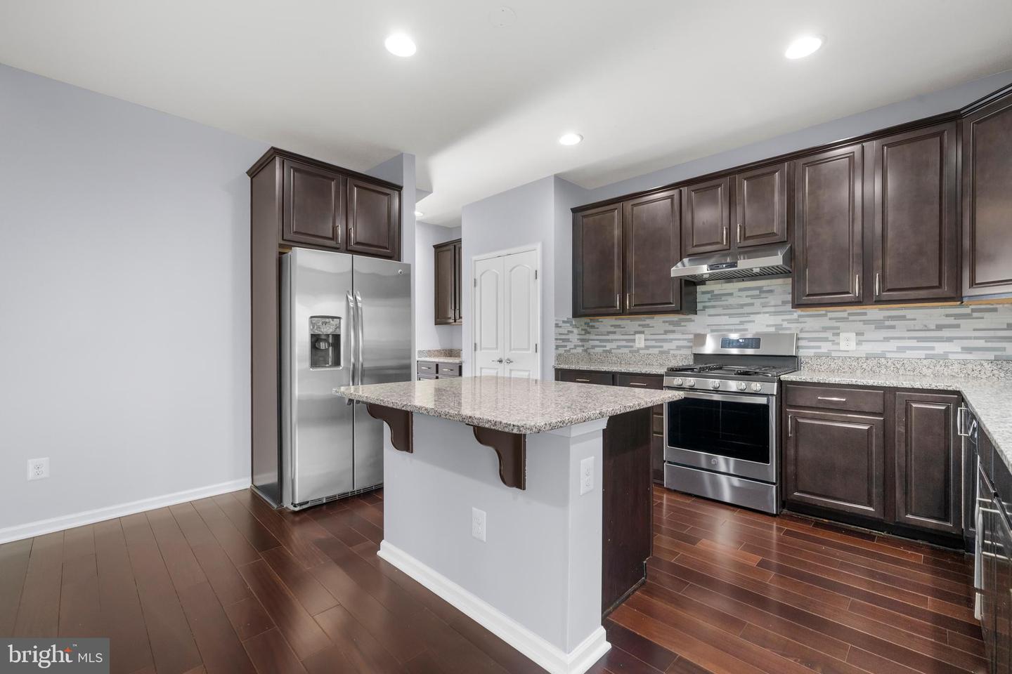 25359 WAKESTONE PARK TER, CHANTILLY, Virginia 20152, 4 Bedrooms Bedrooms, ,3 BathroomsBathrooms,Residential,For sale,25359 WAKESTONE PARK TER,VALO2104828 MLS # VALO2104828