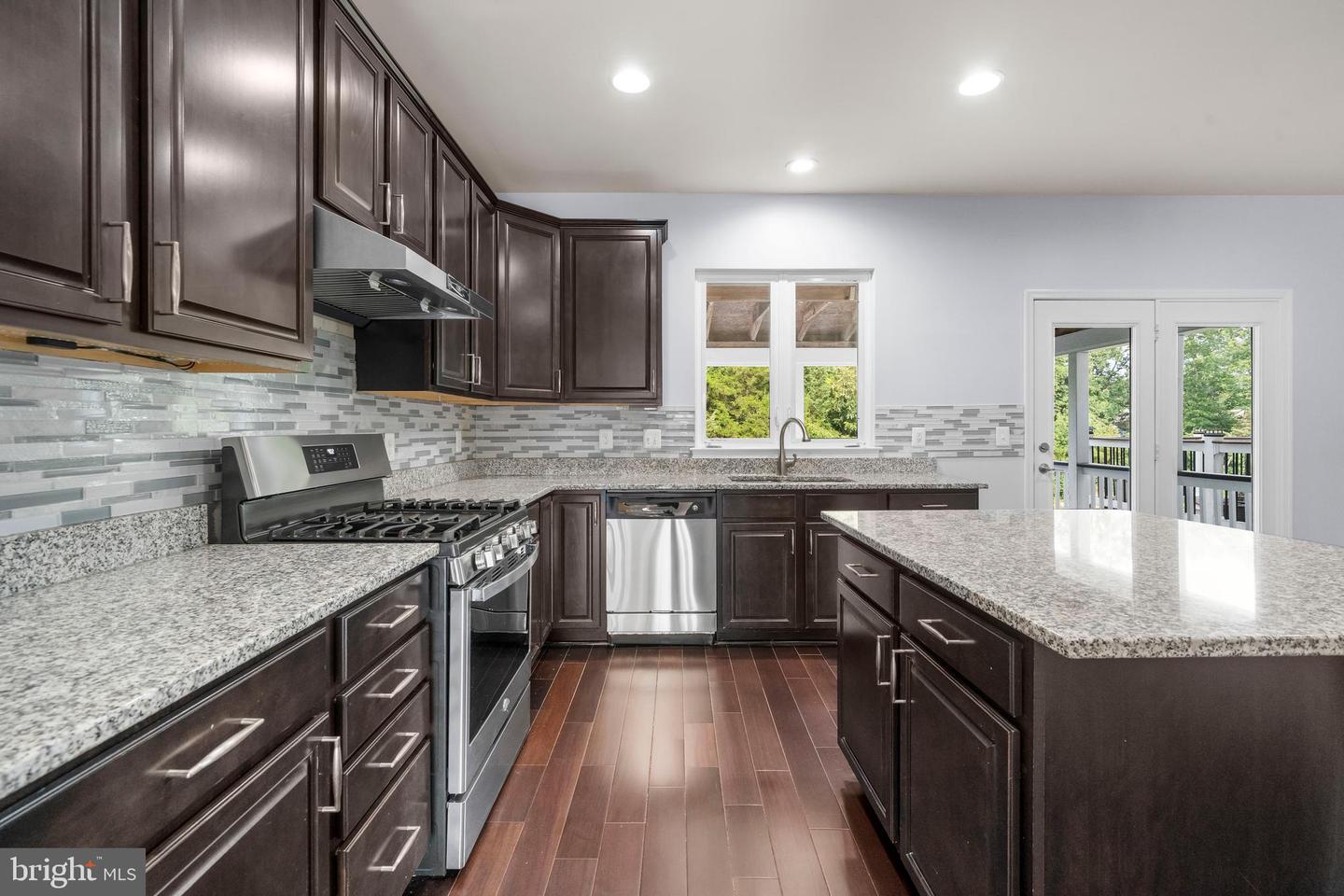 25359 WAKESTONE PARK TER, CHANTILLY, Virginia 20152, 4 Bedrooms Bedrooms, ,3 BathroomsBathrooms,Residential,For sale,25359 WAKESTONE PARK TER,VALO2104828 MLS # VALO2104828